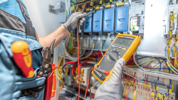 Best Electrical Contractors for Businesses  in South Milwaukee, WI